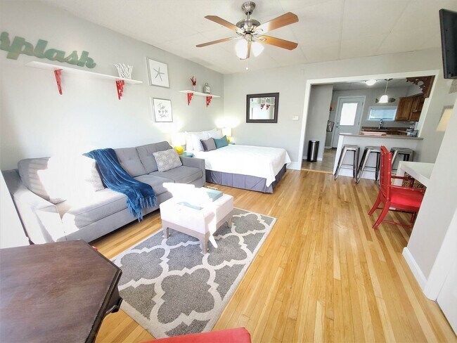 Building Photo - 792 Grove St