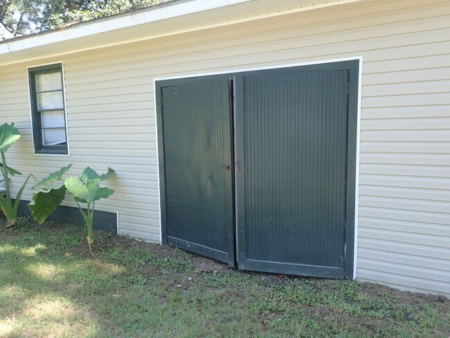 Building Photo - Three Bedroom Home in Valdosta, GA
