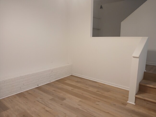 Foto del edificio - 861 W 48th St