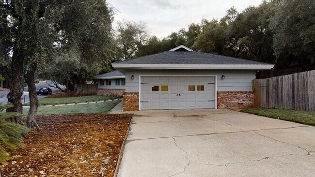 Building Photo - 8400 Ascolano Ave