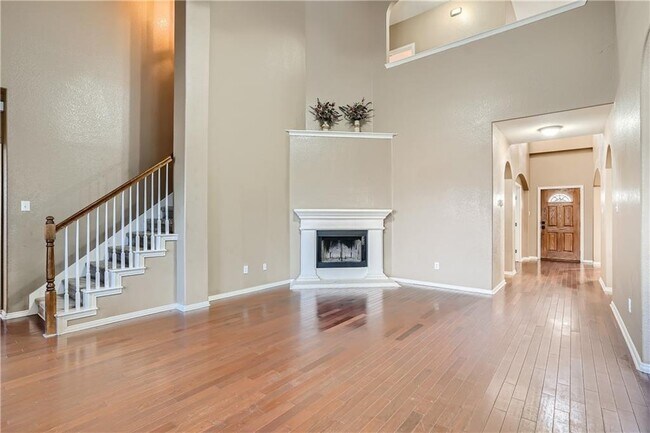Building Photo - 2021 S Ash Cove
