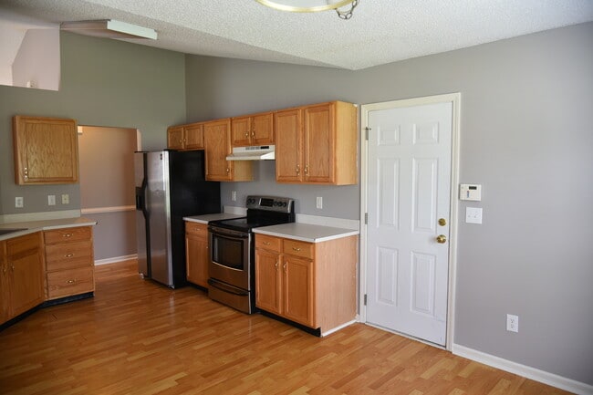 Building Photo - 7523 Eben Dr