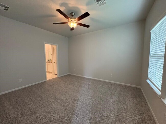 Foto del edificio - 8437 Sweet Cherry Ln