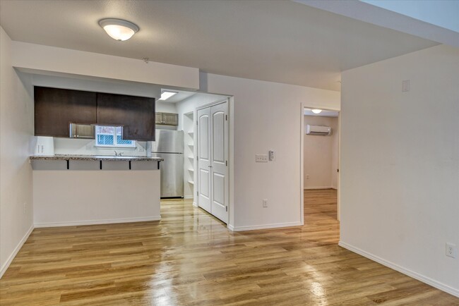 Foto del edificio - 3002 N Crestline St