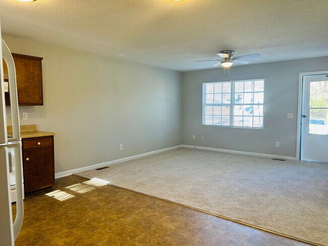 Foto del edificio - 304 Poplar St