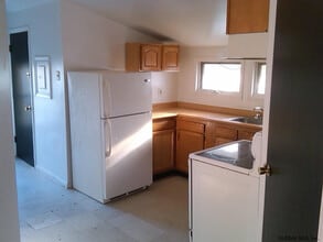 Building Photo - 353 3rd St