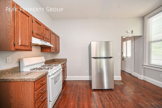 Foto del edificio - 411 Ada St