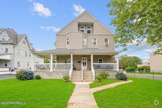 Building Photo - 171 Lincoln Ave