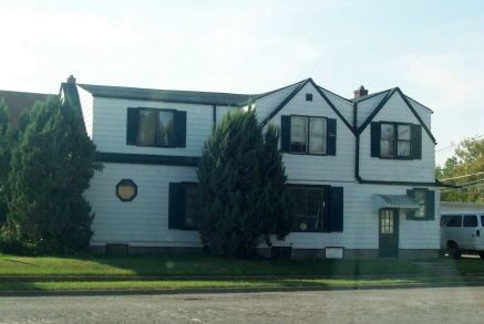 Primary Photo - 123 6th St NE