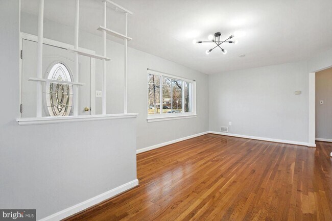 Building Photo - 11516 Mapleview Dr