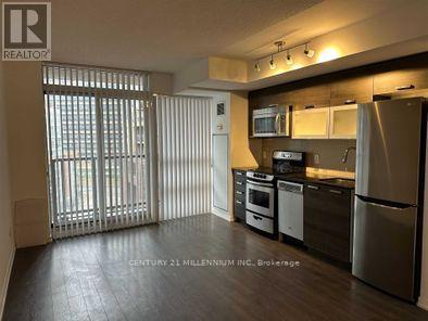Building Photo - 36 Lisgar St