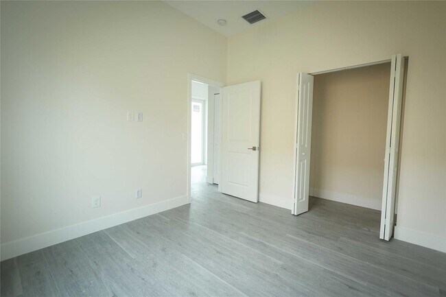 Foto del edificio - 732 19th St