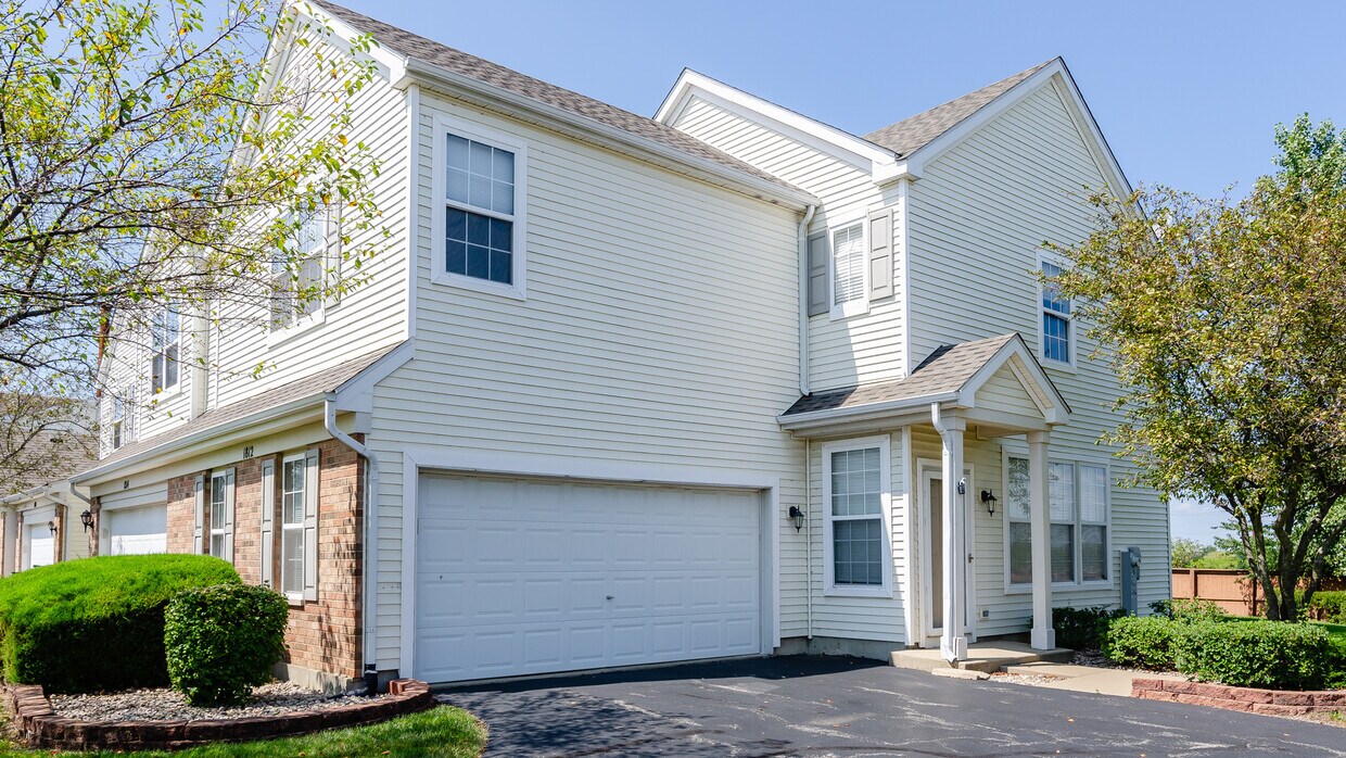 1812 Parkside Dr, Shorewood, IL 60404 Townhome Rentals in Shorewood