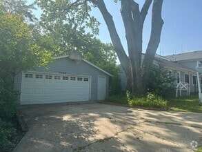 Building Photo - 3896 Drexel Ave