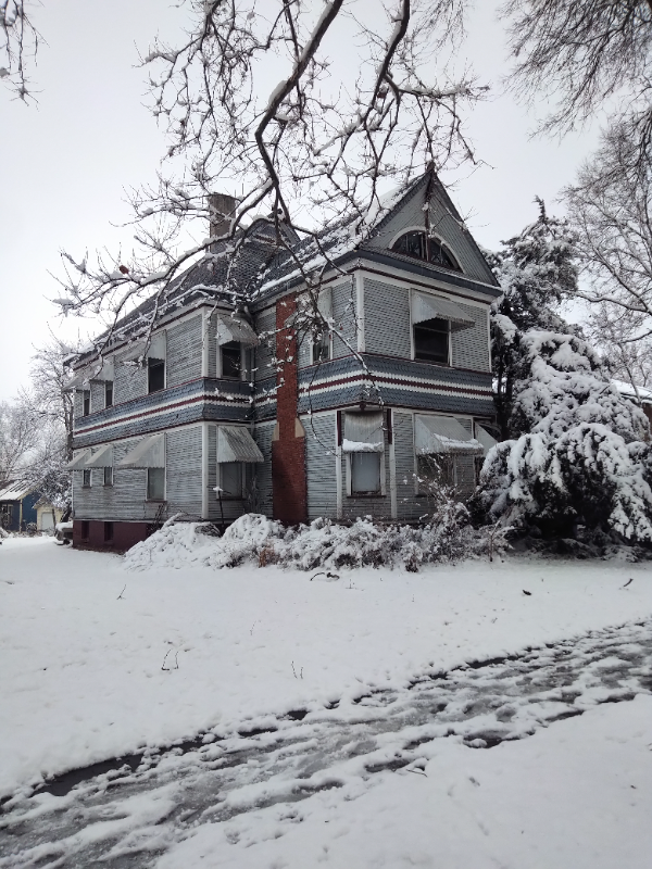 Primary Photo - 816 W William St