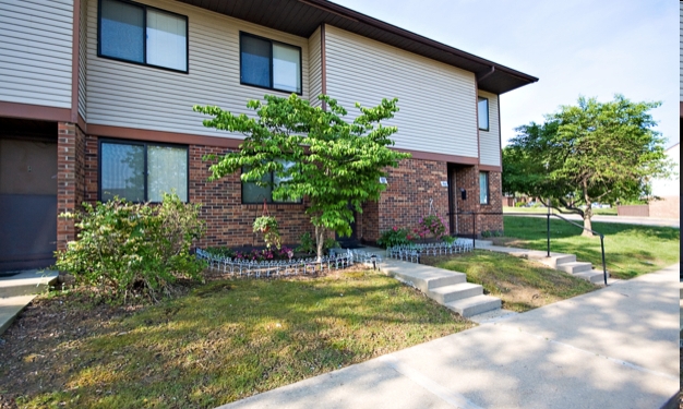 Building Photo - Pinehurst Apartments