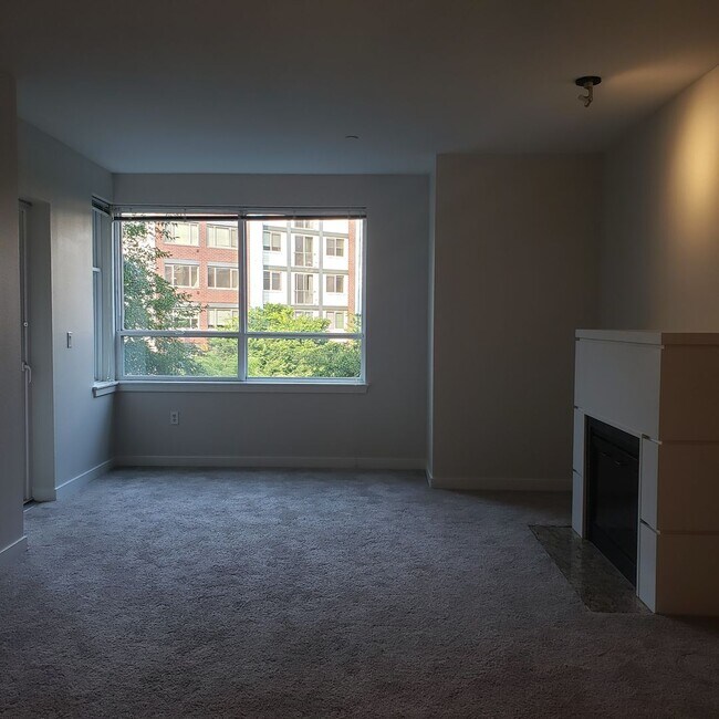 Foto del edificio - 5440 Leary Ave NW