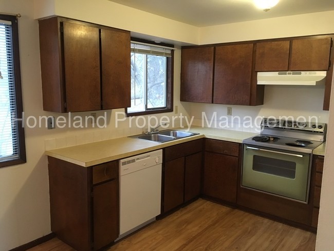 Foto del edificio - 2 Bedroom 1 Bath Duplex
