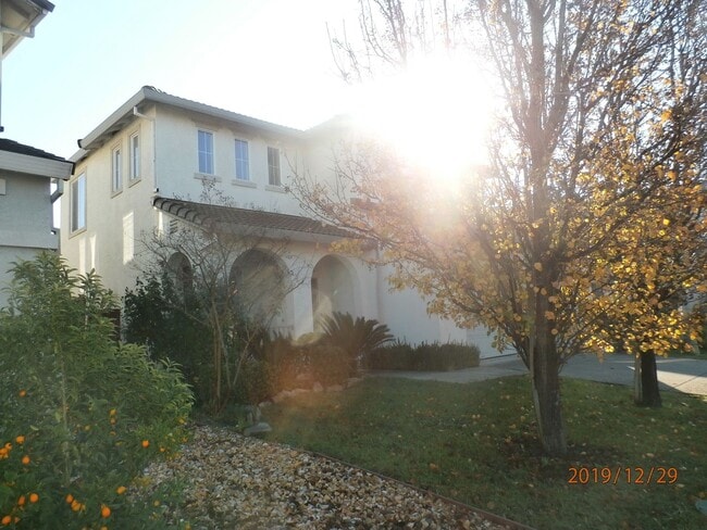 Photo - Stunning 4/2.5 Natomas Beauty!  (PLEASE READ ENTIRE AD FOR SHOWING)! House