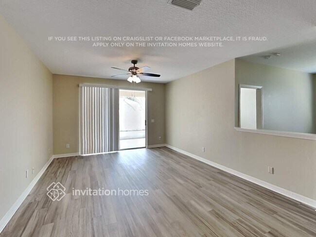 Building Photo - 901 Benton Dr