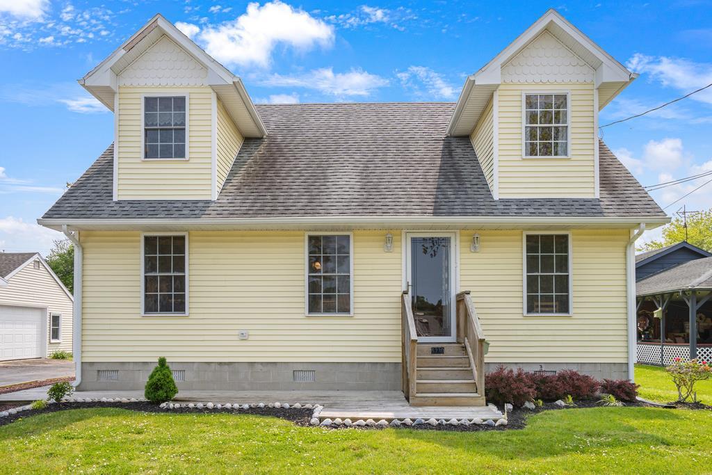 6230 Poplar St, Chincoteague, VA 23336 House Rental in Chincoteague