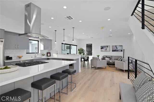 Foto del edificio - 229 N Burlington Ave