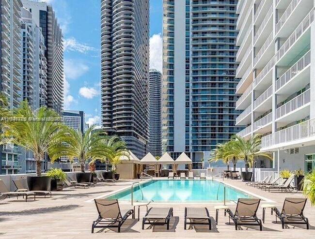 Building Photo - 1250 S Miami Ave