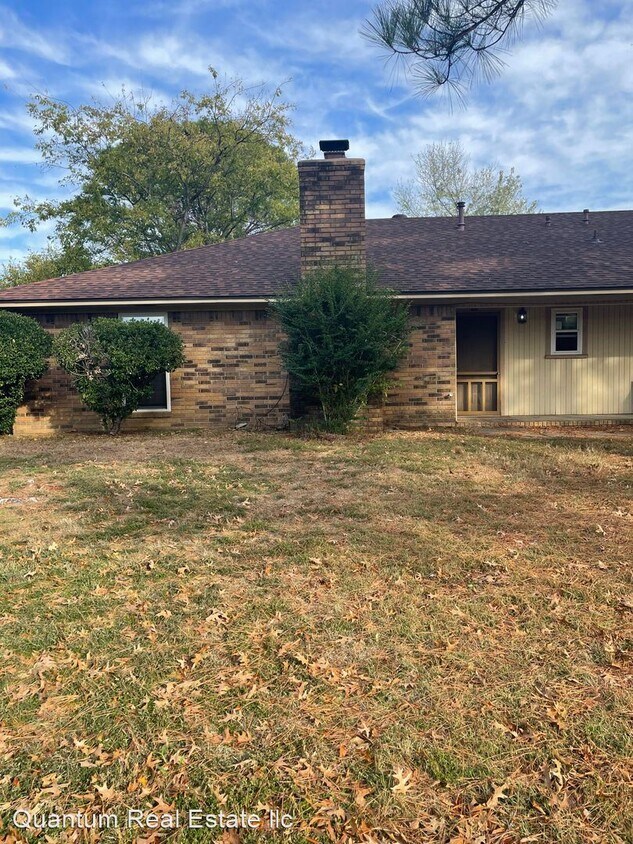 Primary Photo - 2 br, 1 bath House - 3301 Fresno Ct.