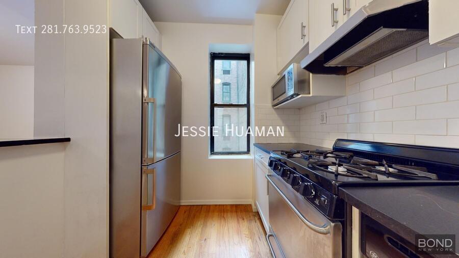 Foto del edificio - 240 Waverly Pl