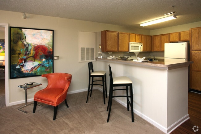 Building Photo - Legacy at Friendly Manor