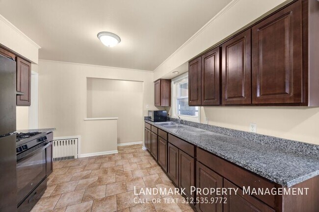 Foto del edificio - 3619 216th Pl