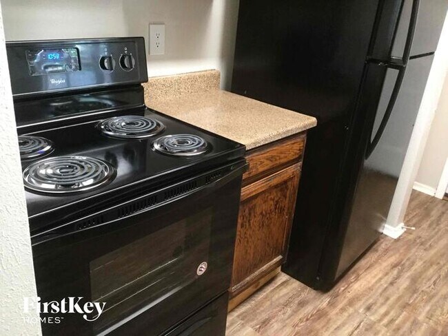 Foto del edificio - 10841 Sunnydale Dr