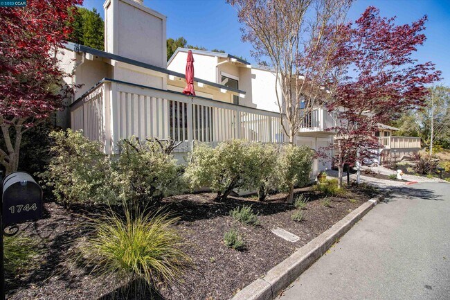 Building Photo - 1744 Spyglass Ln