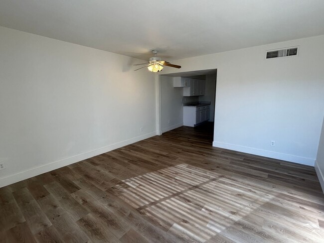 Building Photo - 11202 W Nevada Ave