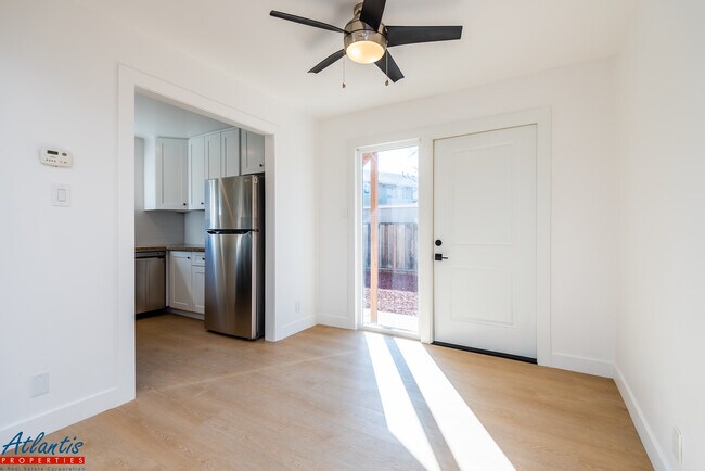 Foto del edificio - 1240 Brookfield Ave