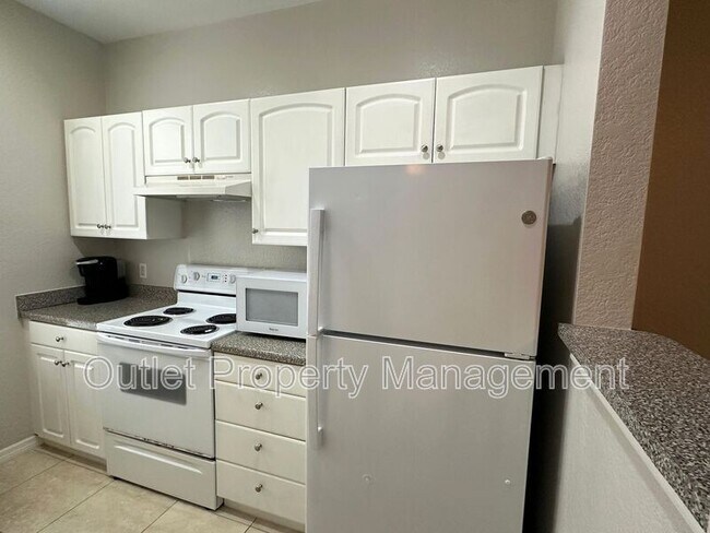 Foto del edificio - 860 N Orange Ave