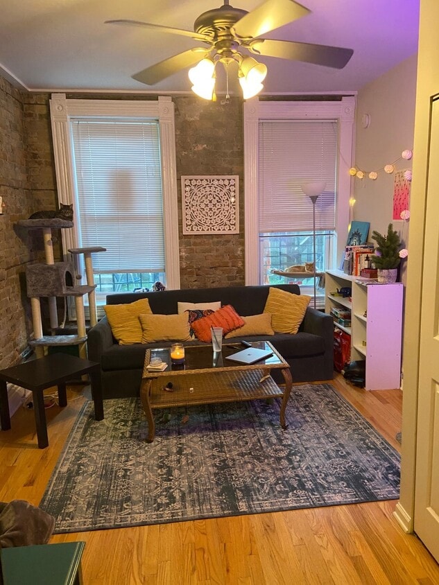 Primary Photo - 1344 N Bosworth Ave