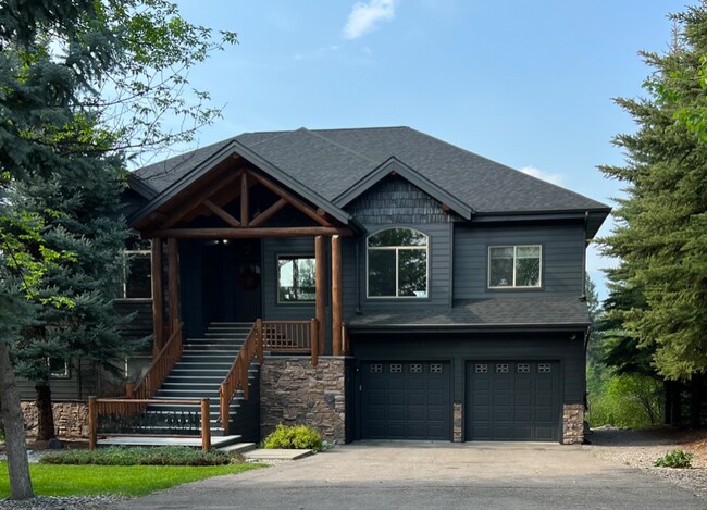 Foto del edificio - 710 Birch Point Dr