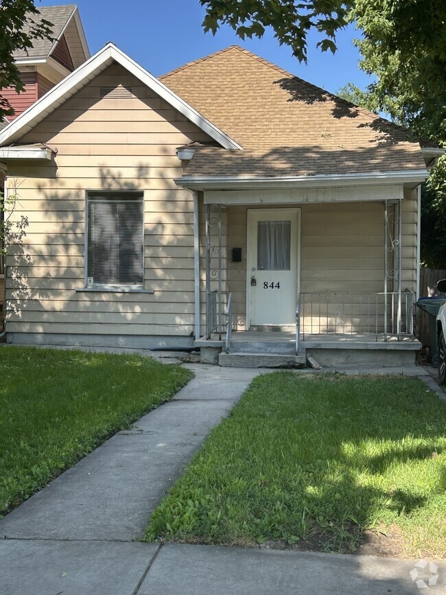 Building Photo - 844 S 300 E