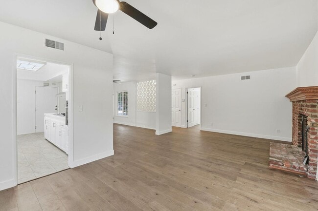 Building Photo - 6539 Petit Ave