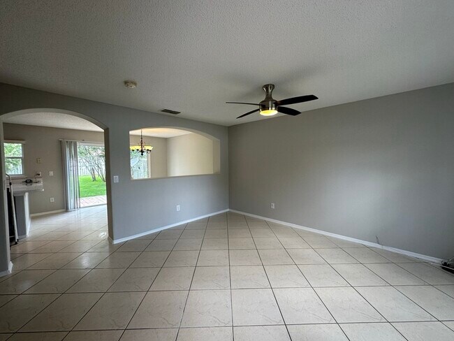 Building Photo - 14328 Rainsong Dr
