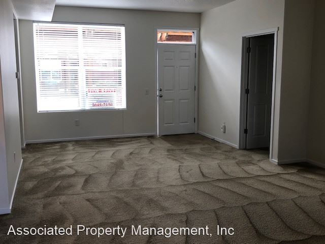Building Photo - 2 br, 2 bath House - 2088 NE Cadbury Ave #103