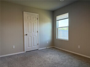 Building Photo - 6701 SW Chalkstone Rd