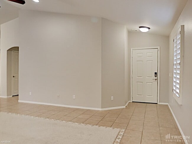 Building Photo - 6708 W Gary Way