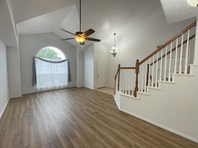 Building Photo - 5555 Mansfield Pl NW