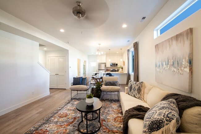 Building Photo - 1506 Tyram Grv