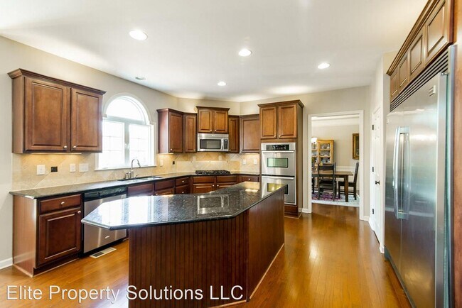 Foto del edificio - 5 br, 4 bath House - 417 Gambrel Ct.