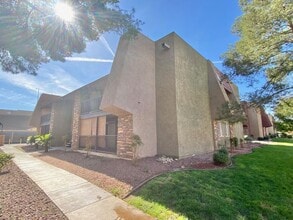 Building Photo - 5009 Indian River Dr