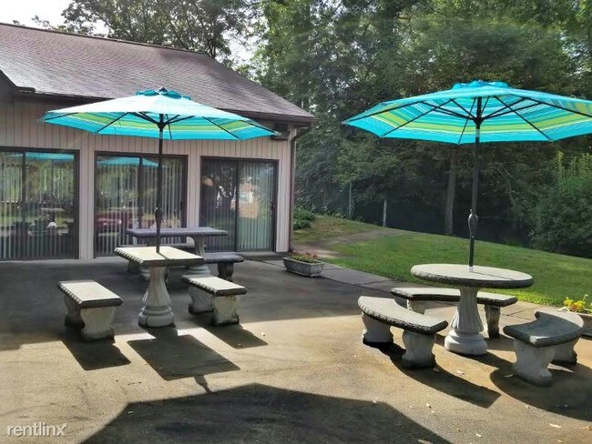 Foto del edificio - 2 br, 1 bath Apartment - 30 Patrick Drive