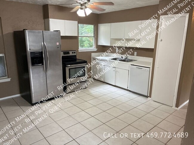 Building Photo - 820 Milam-
